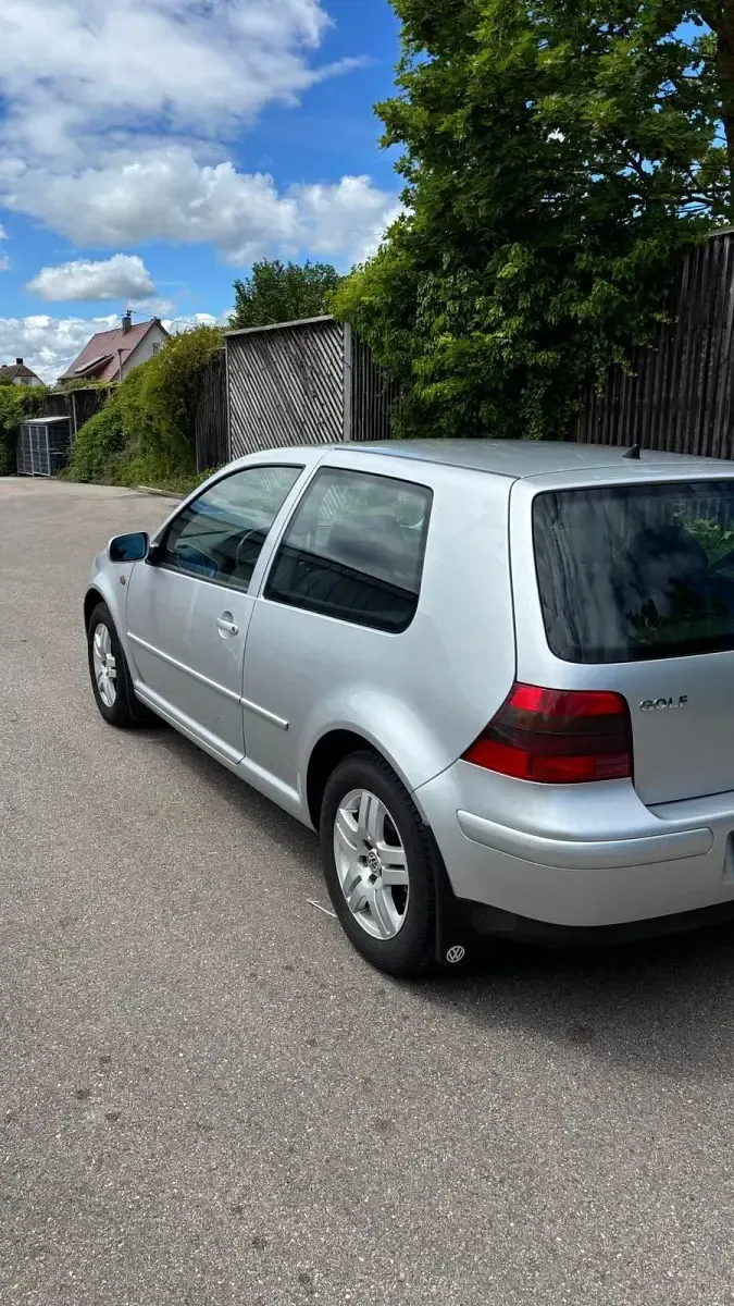 Gebraucht VW Golf 116 PS (85 kW) 2001 Silber Coupé