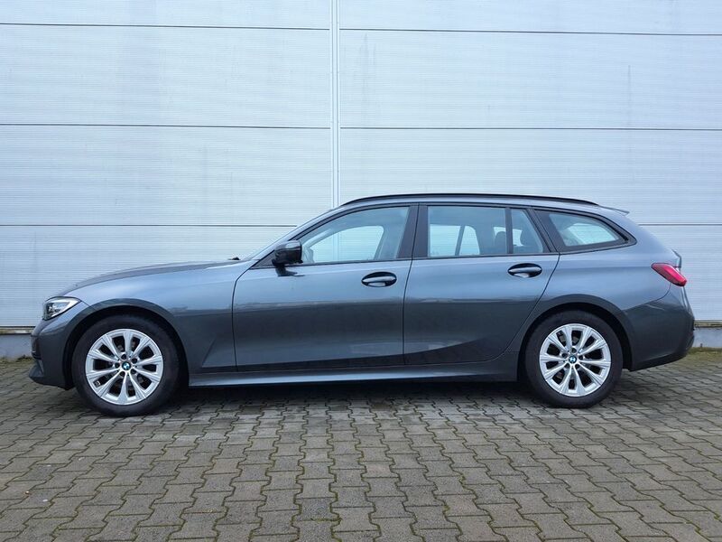 Gebraucht BMW 318 Advantage 150 PS (110 kW) 2021 Mineralgrau Kombi
