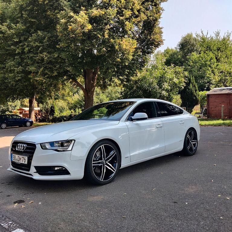 Weiß Gebraucht 2012 Audi A5 Sportback Sport Limousine | 15.390 € (Teuer) - Bild 1/4