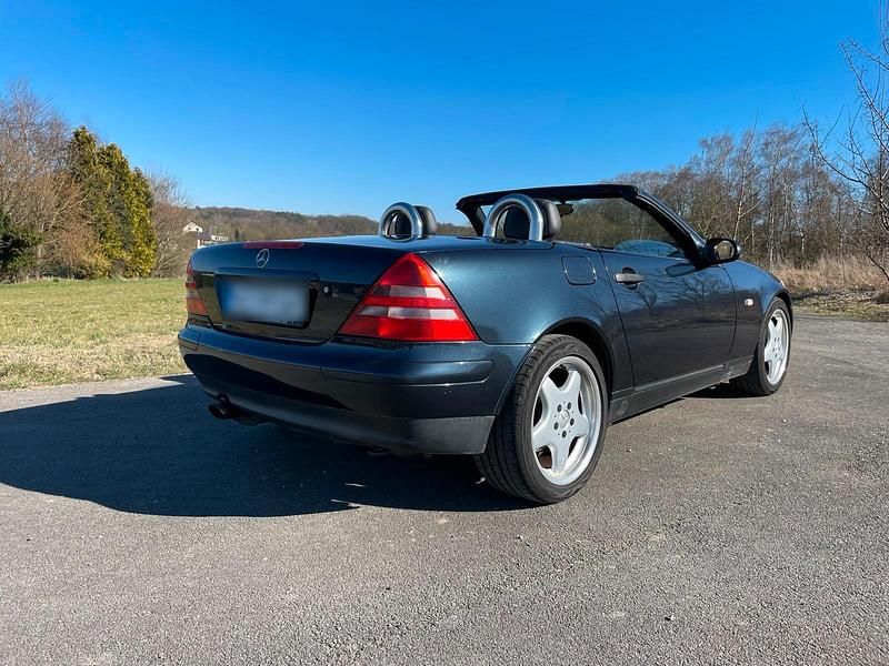 Gebraucht Mercedes SLK230 197 PS (144 kW) 1998 Blau Cabrio