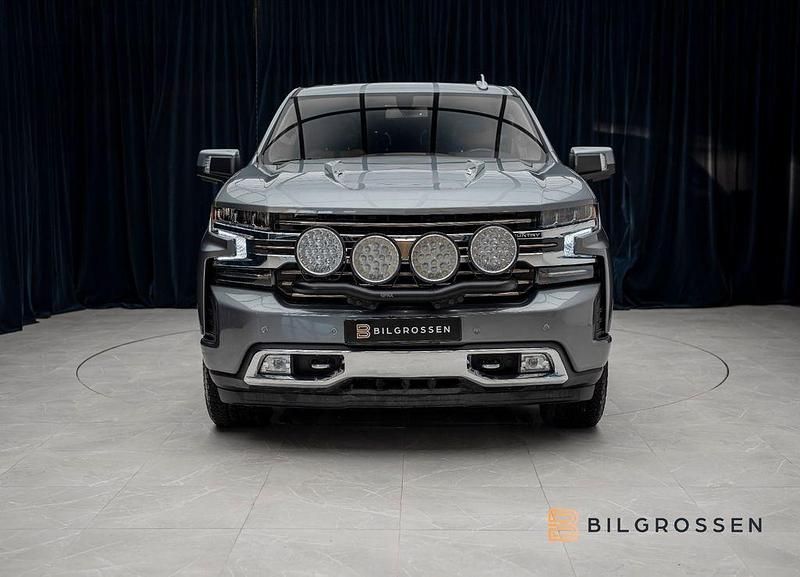 Gebraucht Chevrolet Silverado 426 PS (313 kW) 2022 Grau SUV