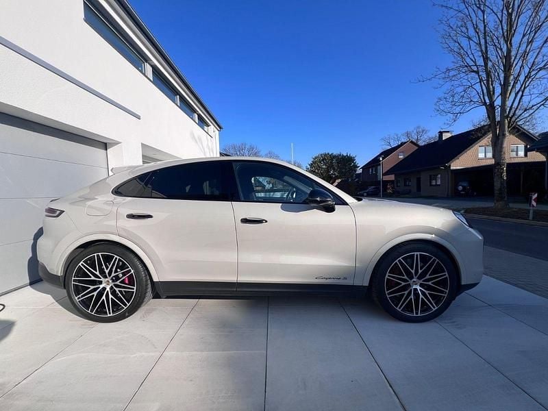 Usata Porsche Cayenne S 475 CV (349 kW) 2024 Beige SUV