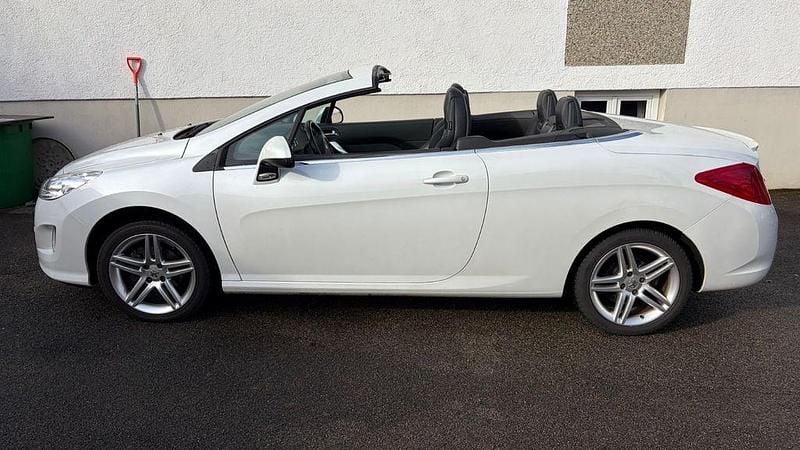 Gebraucht Peugeot 308 CC Premium 120 PS (88 kW) 2009 Weiß Cabrio