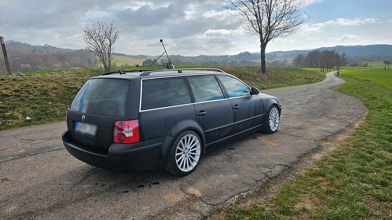 Usata VW Passat 101 CV (74 kW) 2004 Nero Station wagon