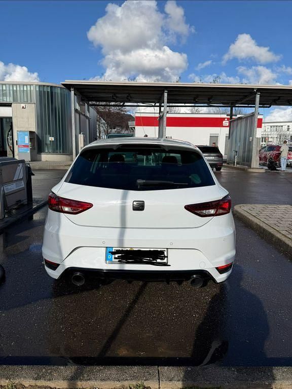 Second-hand Seat Leon FR 179 CP (131 kW) 2014 Alb Berlinǎ