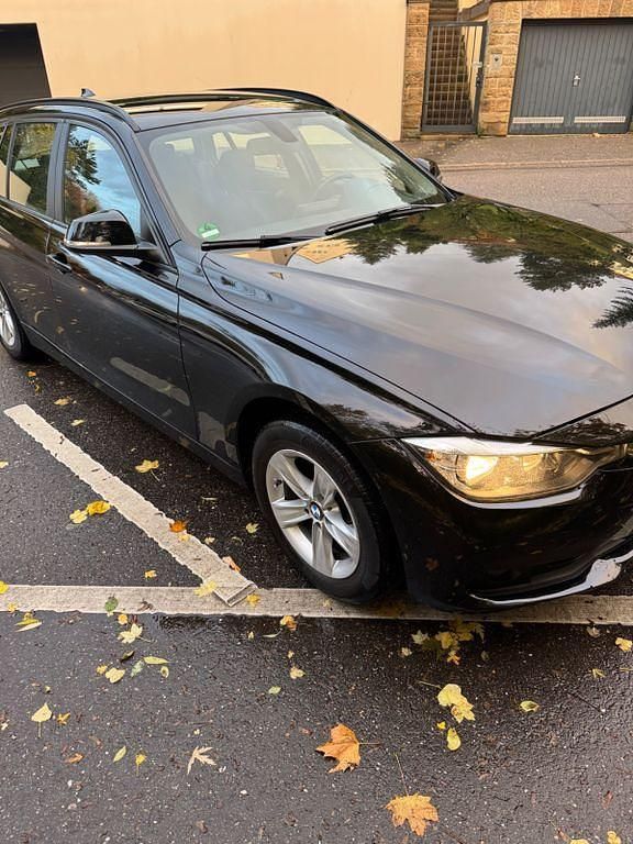 Schwarz Gebraucht 2016 BMW 318 Kombi | 10.800 € (Fairer Preis) - Bild 1/4