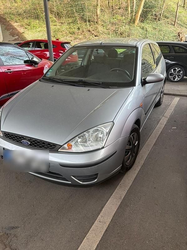 Gebraucht Ford Focus 100 PS (73 kW) 2004 Silber Kleinwagen