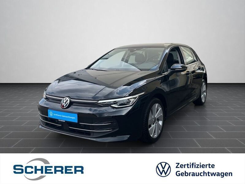 Grenadillschwarz metallic (metallic) Gebraucht 2024 VW Golf VIII Style Limousine | 30.800 € (Fairer Preis) - Bild 1/4