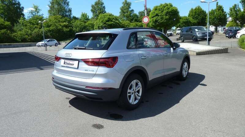 Gebraucht Audi Q3 Ambiente 150 PS (110 kW) 2023 Florettsilber metallic SUV