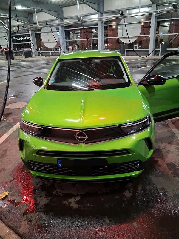 Grün Gebraucht 2022 Opel Mokka X SUV | 16.000 € (Fairer Preis) - Bild 1/4