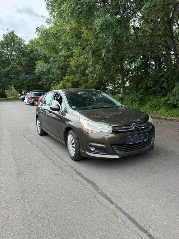 Gebraucht Citroën C4 SELECTION 120 PS (88 kW) 2012 Braun Limousine