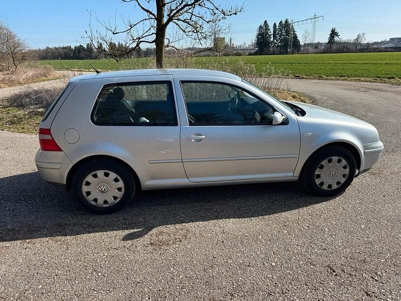 Gebraucht VW Golf IV 75 PS (55 kW) 2003 Grau Kleinwagen