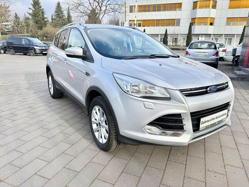 Gebraucht Ford Kuga Titanium 150 PS (110 kW) 2015 Silber SUV
