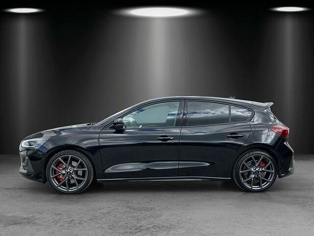 Używany Ford Focus ST 280 KM (205 kW) 2024 Czarny Sedan/Limuzyna