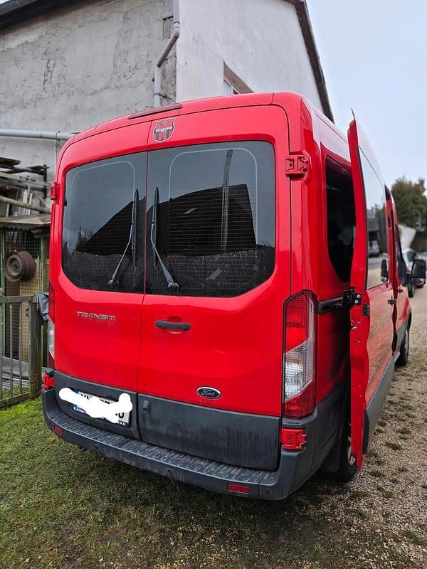 Gebraucht Ford Transit 105 PS (77 kW) 2017 Rot Van / Kleinbus