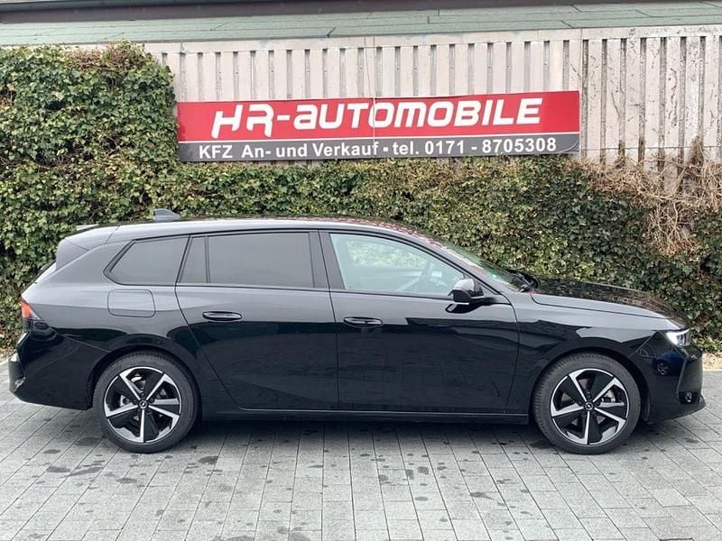 Gebraucht Opel Astra Business Edition 131 PS (96 kW) 2023 Schwarz Kombi