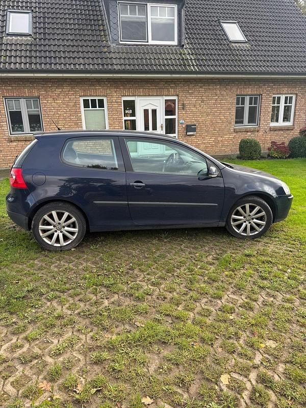 Gebraucht VW Golf V 80 PS (58 kW) 2005 Blau Kleinwagen
