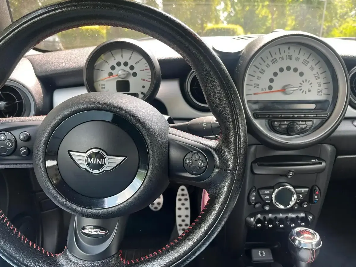Gebraucht Mini Cooper 122 PS (89 kW) 2012 Schwarz Kleinwagen