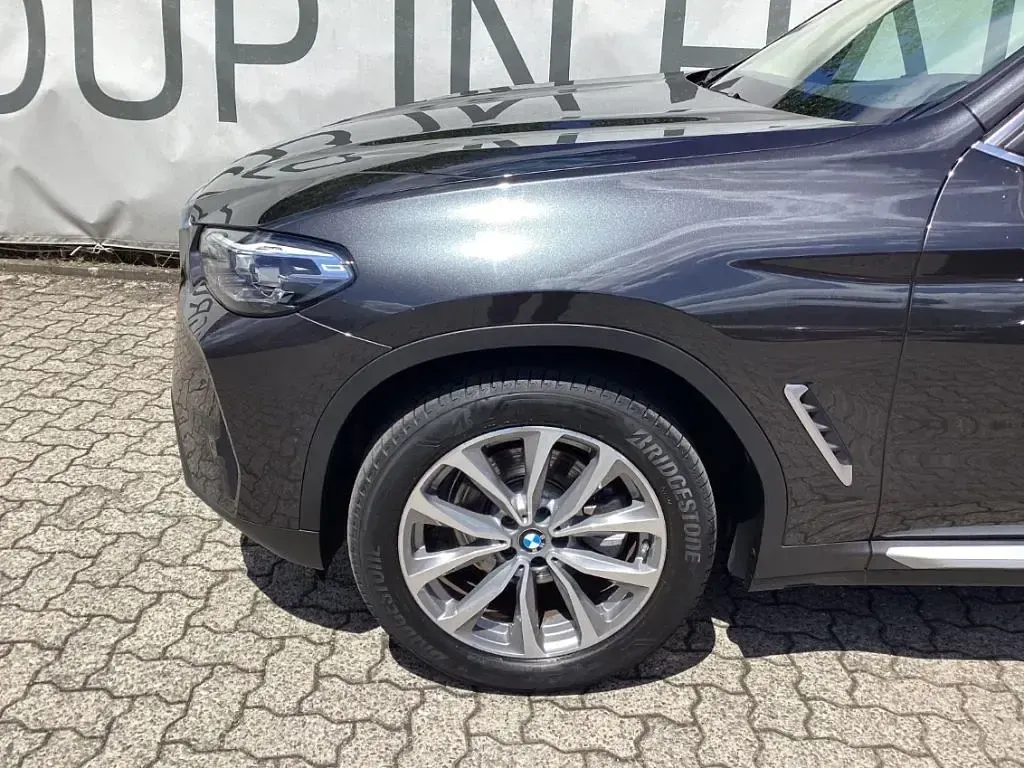 Gebraucht BMW X3 Sport Line 190 PS (139 kW) 2022 Grau SUV