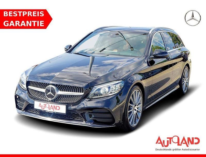 Schwarz Gebraucht 2018 Mercedes C300 AMG line Kombi | 32.950 € (Teuer) - Bild 1/4