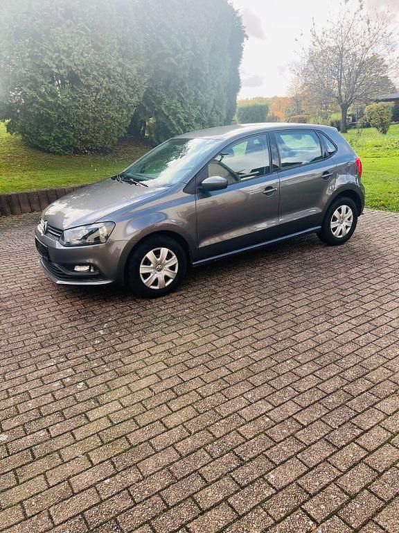 Gebraucht VW Polo Trendline 60 PS (44 kW) 2015 Grau Limousine