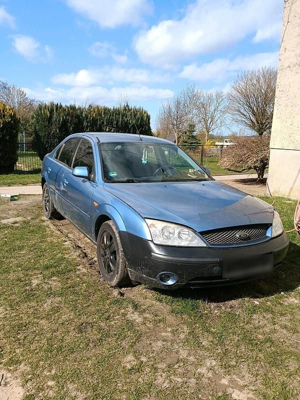 Gebraucht Ford Mondeo 150 PS (110 kW) 2002 Blau Limousine