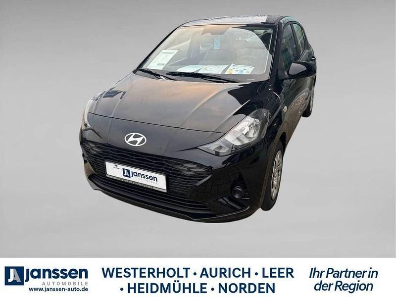 Weiß Neu 2024 Hyundai i10 Select Kleinwagen | 17.790 € (Etwas zu teuer) - Bild 1/2