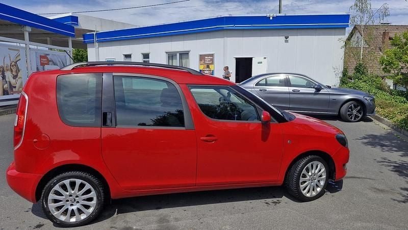 Rot Gebraucht 2015 Skoda Roomster Best of Kombi | 7.950 € (Etwas zu teuer) - Bild 1/4