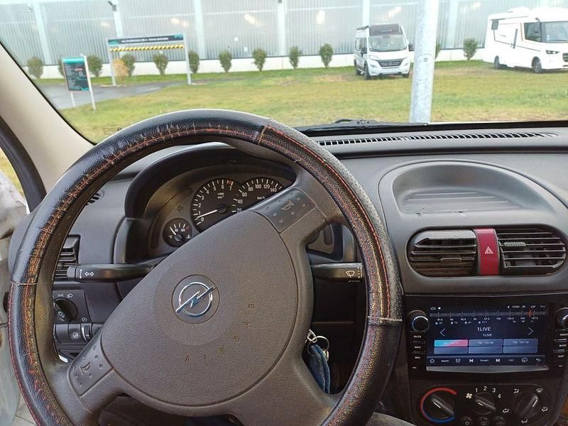 Gebraucht Opel Combo 90 PS (66 kW) 2006 Weiß Van / Kleinbus