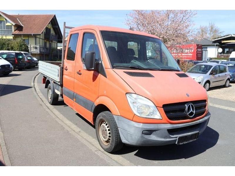 Gebraucht Mercedes Sprinter 129 PS (94 kW) 2010 Blutorange neu 86 Van