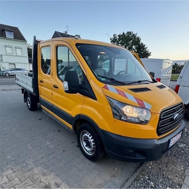 Gelb Gebraucht 2018 Ford Transit Van / Kleinbus | 12.000 € - Bild 1/4