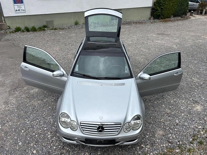 Silber Gebraucht 2004 Mercedes C180 Coupé | 2.690 € (Guter Preis) - Bild 1/4