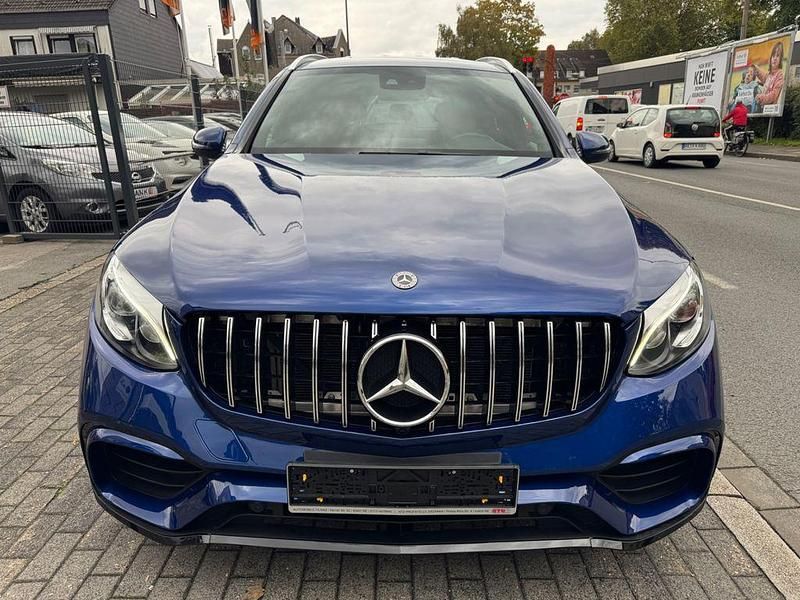 Blau Gebraucht 2018 Mercedes GLC350 AMG SUV | 32.900 € (Fairer Preis) - Bild 1/4