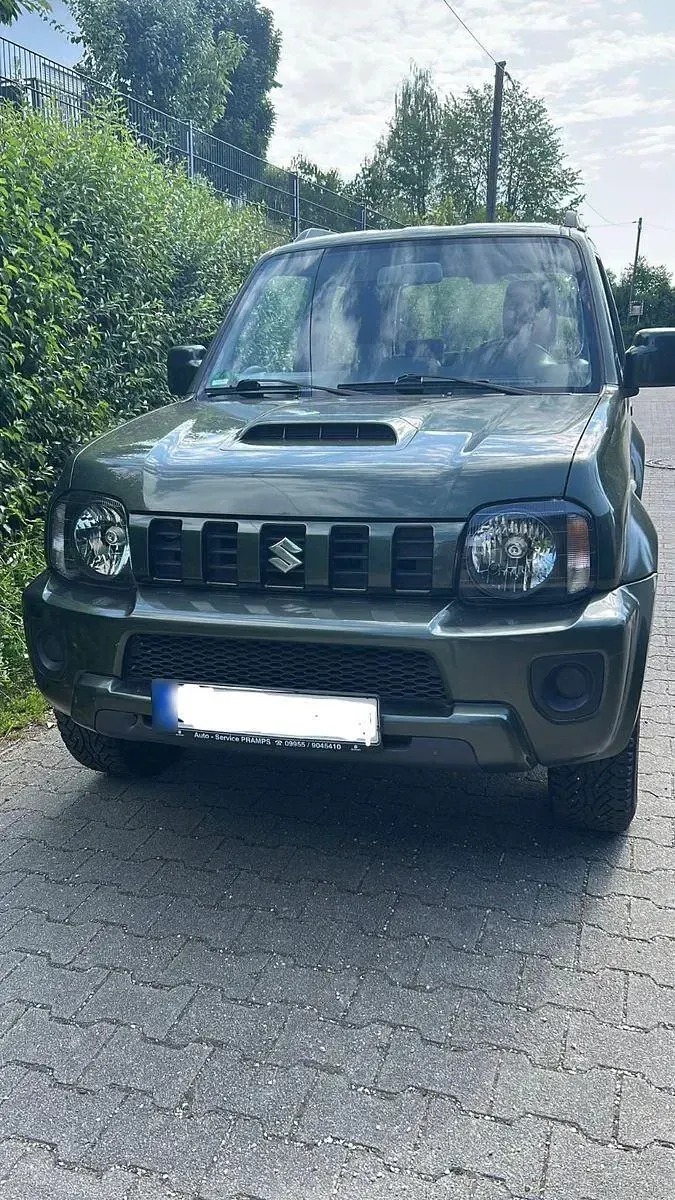 Gebraucht Suzuki Jimny 84 PS (61 kW) 2017 Grün SUV