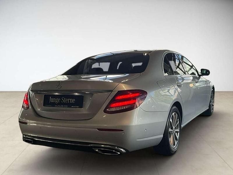 Gebraucht Mercedes E200 Avantgarde 160 PS (117 kW) 2020 Iridiumsilber Limousine