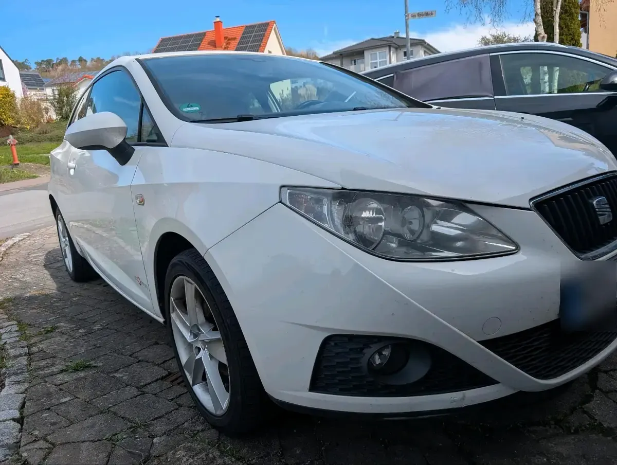Gebraucht Seat Ibiza 69 PS (50 kW) 2011 Weiß Kleinwagen
