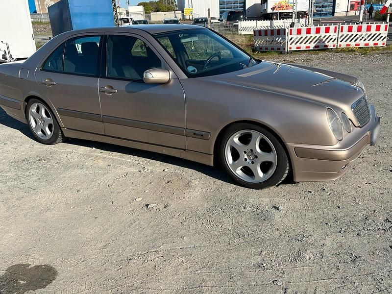 Gebraucht Mercedes E220 2002 Limousine