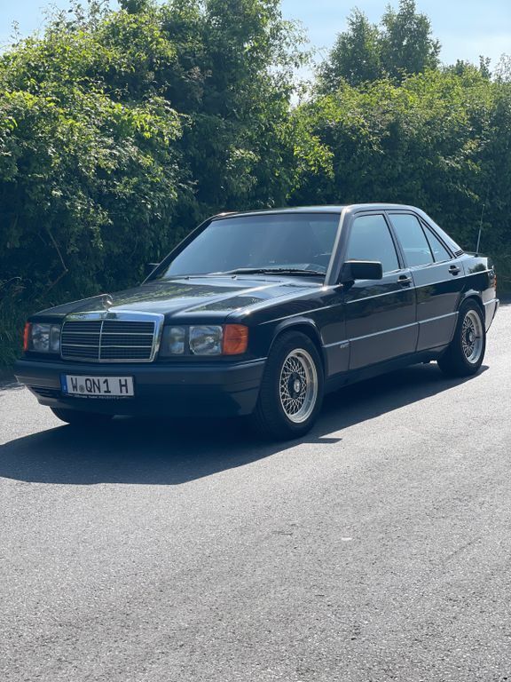 Gebraucht 1990 Mercedes 190 Sportline Limousine | 7.200 € - Bild 1/4
