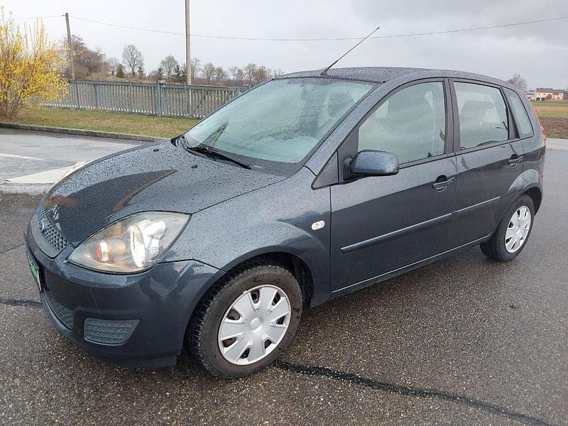Gebraucht Ford Fiesta 69 PS (50 kW) 2008 Grau Kleinwagen