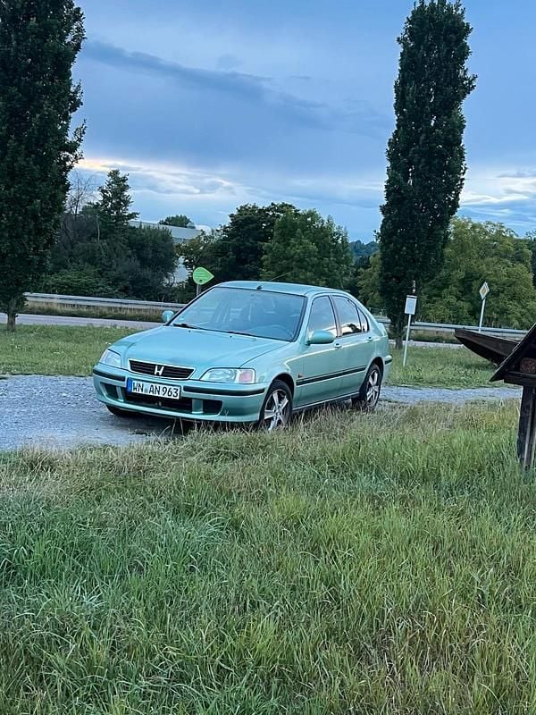Andere farben Gebraucht 2000 Honda Civic Limousine | 3.500 € (Etwas zu teuer) - Bild 1/4