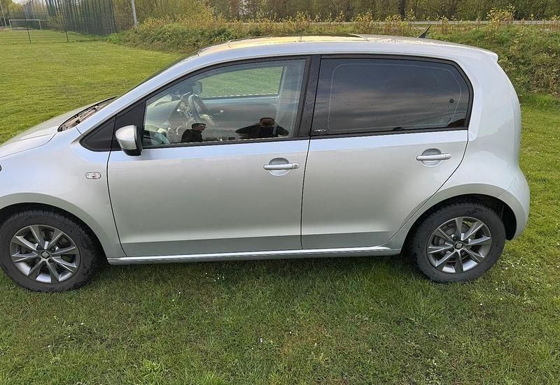 Usata Seat Mii Reference 75 CV (55 kW) 2015 Argento Utilitaria