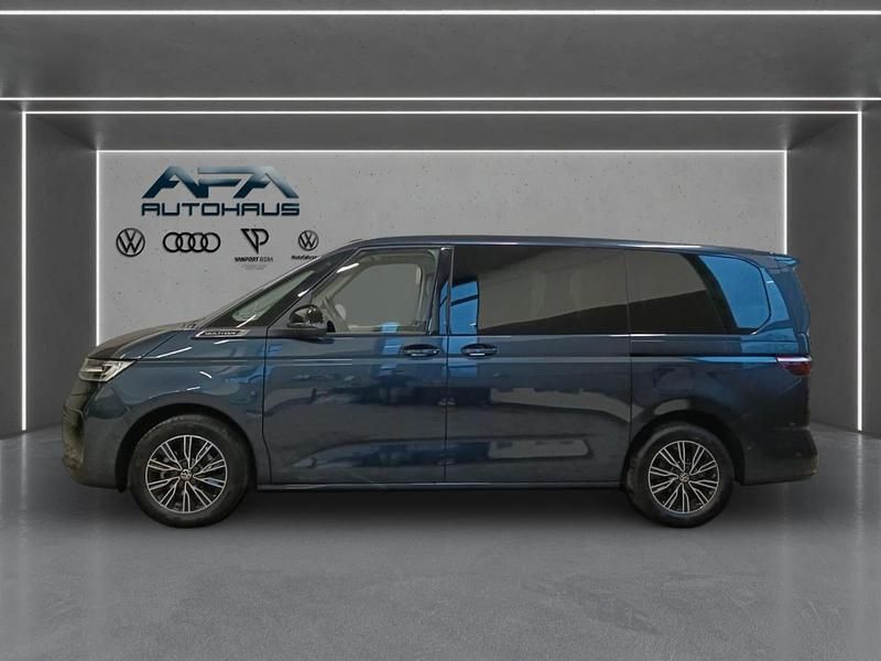 Second-hand VW Multivan Life 150 CP (110 kW) 2025 Monovolum