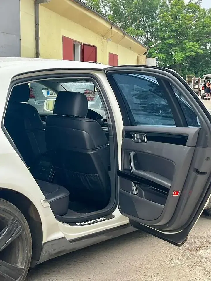 Gebraucht VW Phaeton 224 PS (164 kW) 2007 Weiß Limousine