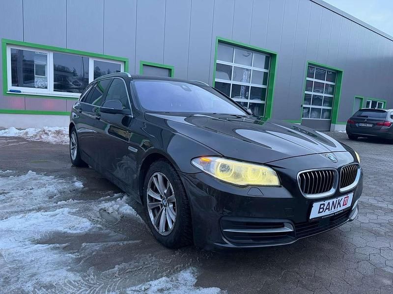 Gebraucht BMW 530 258 PS (189 kW) 2016 Jatoba metallic Kombi