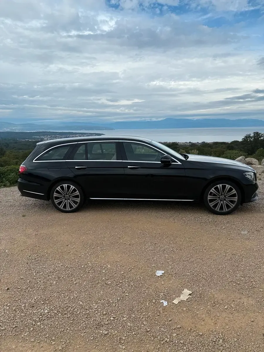 Second-hand Mercedes E250 224 CP (164 kW) 2017 Negru Break
