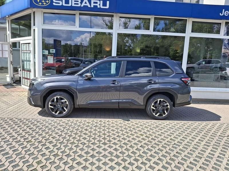 Gebraucht Subaru Forester Exclusive+ 136 PS (100 kW) 2025 Magnetite gray SUV