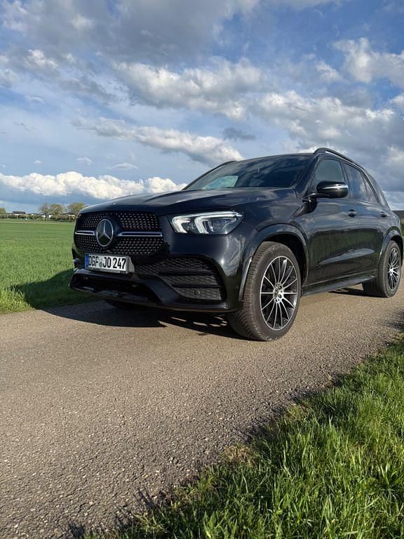 Gebraucht Mercedes GLE400 AMG line 330 PS (242 kW) 2021 Schwarz SUV