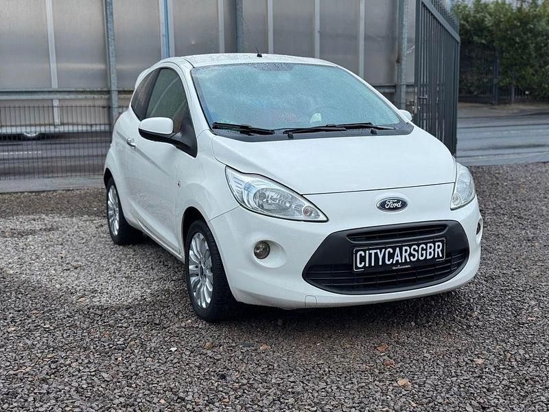 Gebraucht Ford Ka Titanium 69 PS (50 kW) 2012 Weiß Kleinwagen