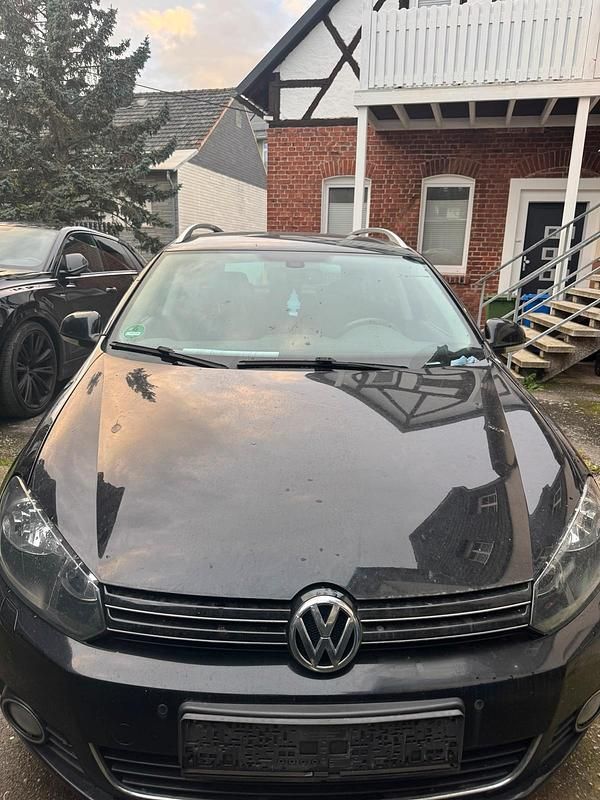 Schwarz Gebraucht 2011 VW Golf VI Edition Kombi | 2.300 € (Guter Preis) - Bild 1/4