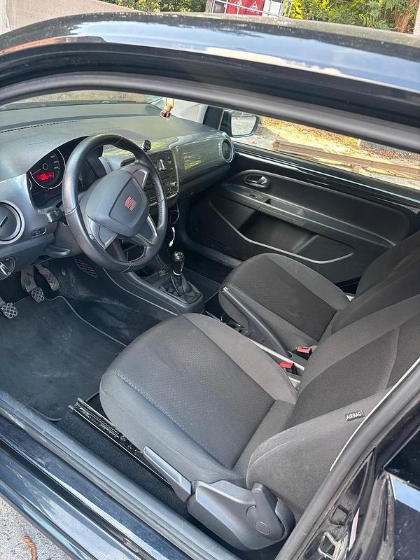 Schwarz Gebraucht 2012 VW up! Kleinwagen | 5.250 € (Fairer Preis) - Bild 1/4